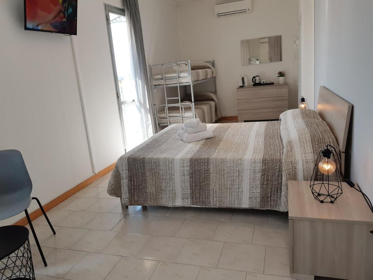Hotel Mara Римини Экстерьер фото