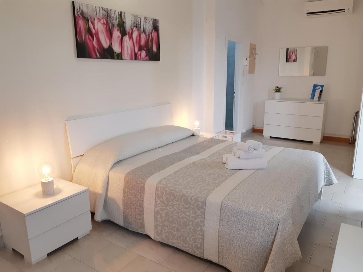 Hotel Mara Римини Экстерьер фото