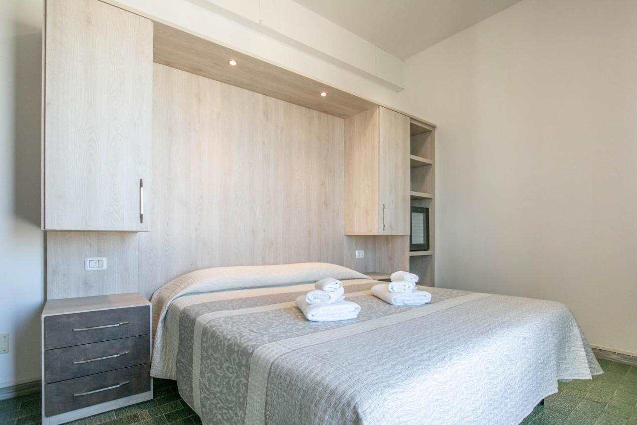Hotel Mara Римини Экстерьер фото