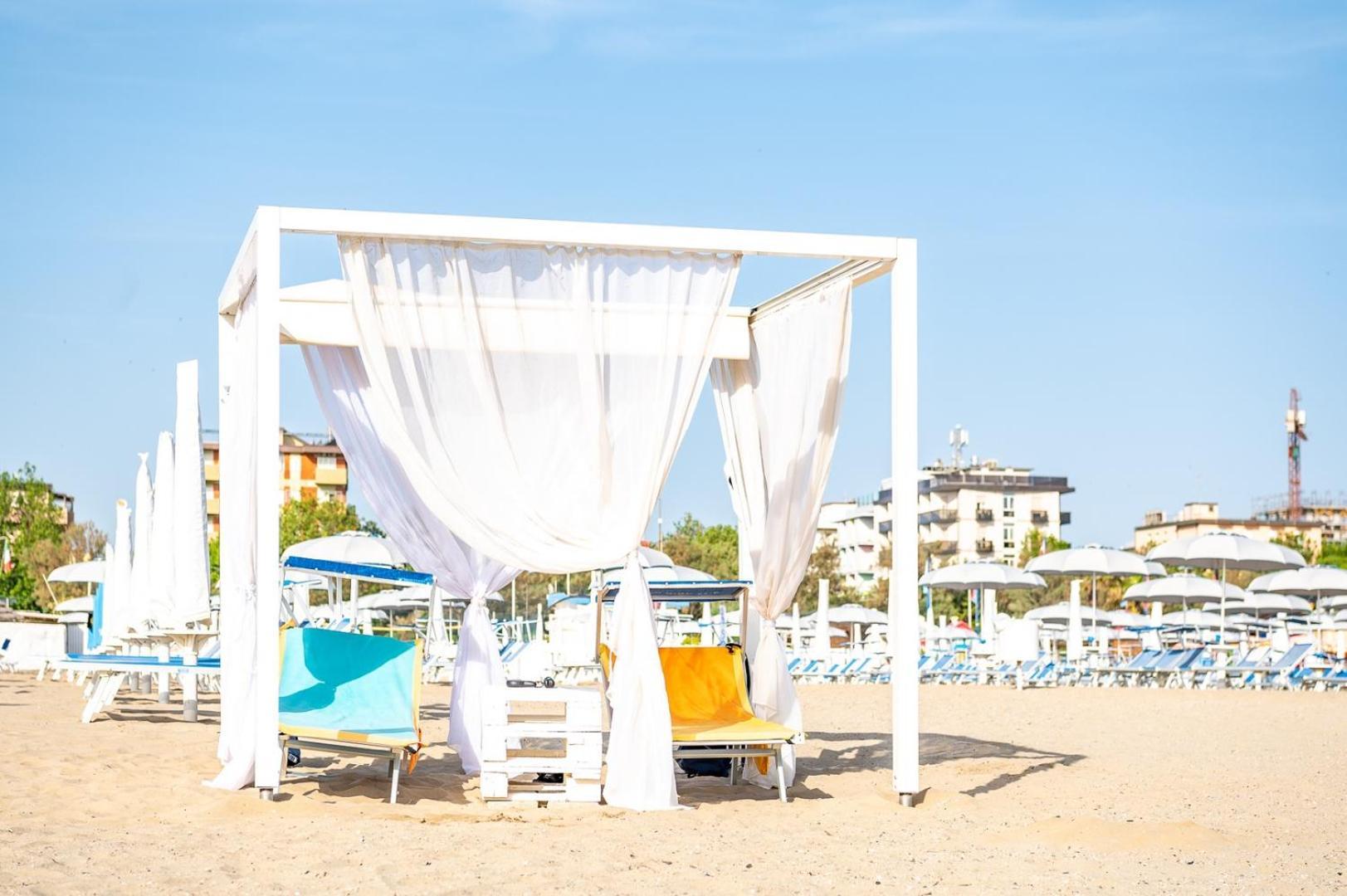 Hotel Mara Римини Экстерьер фото