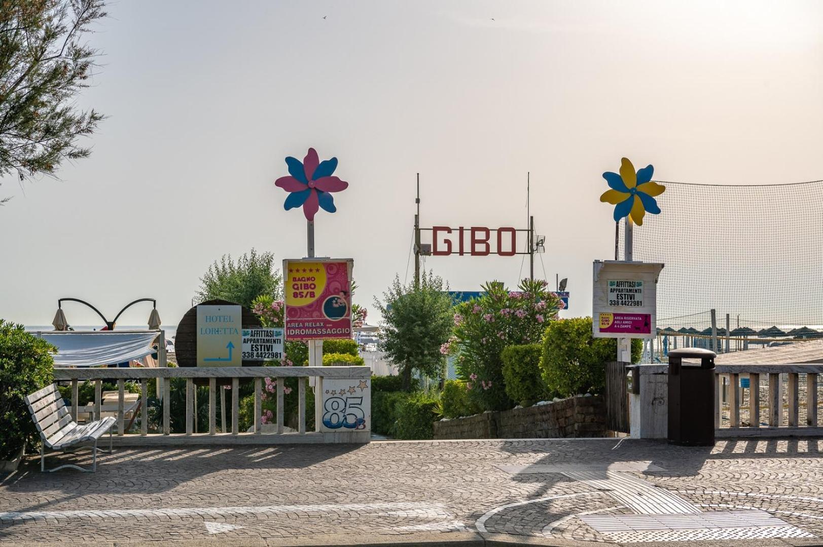 Hotel Mara Римини Экстерьер фото