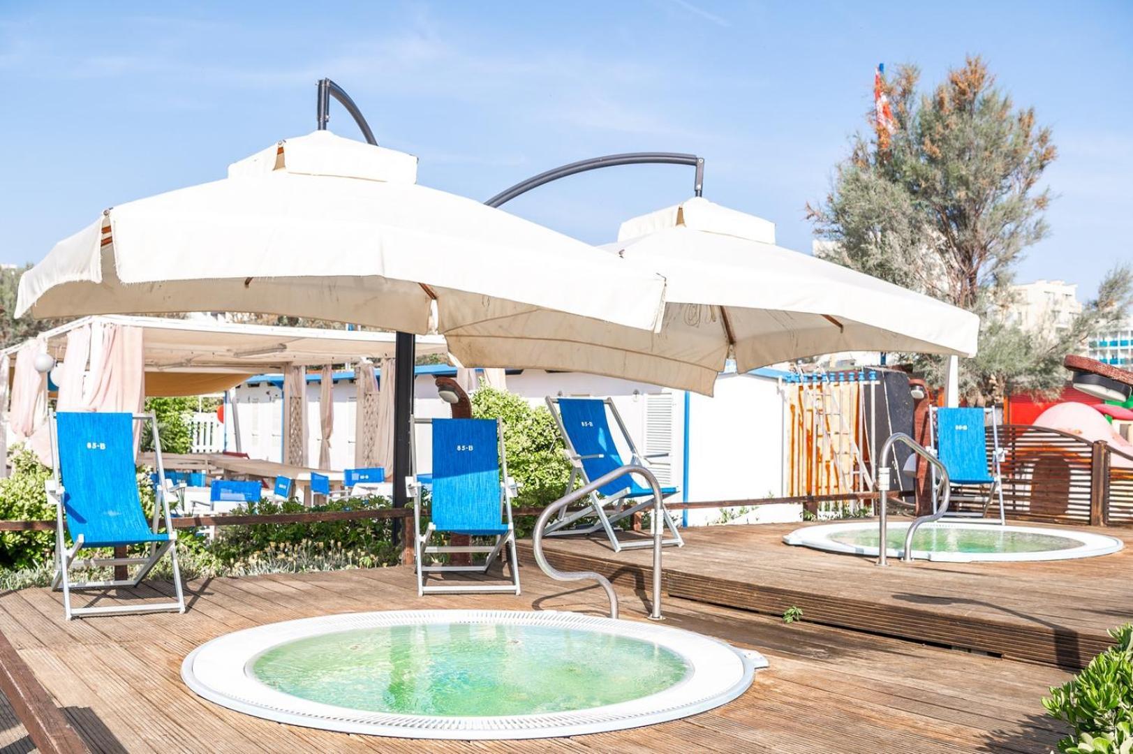 Hotel Mara Римини Экстерьер фото
