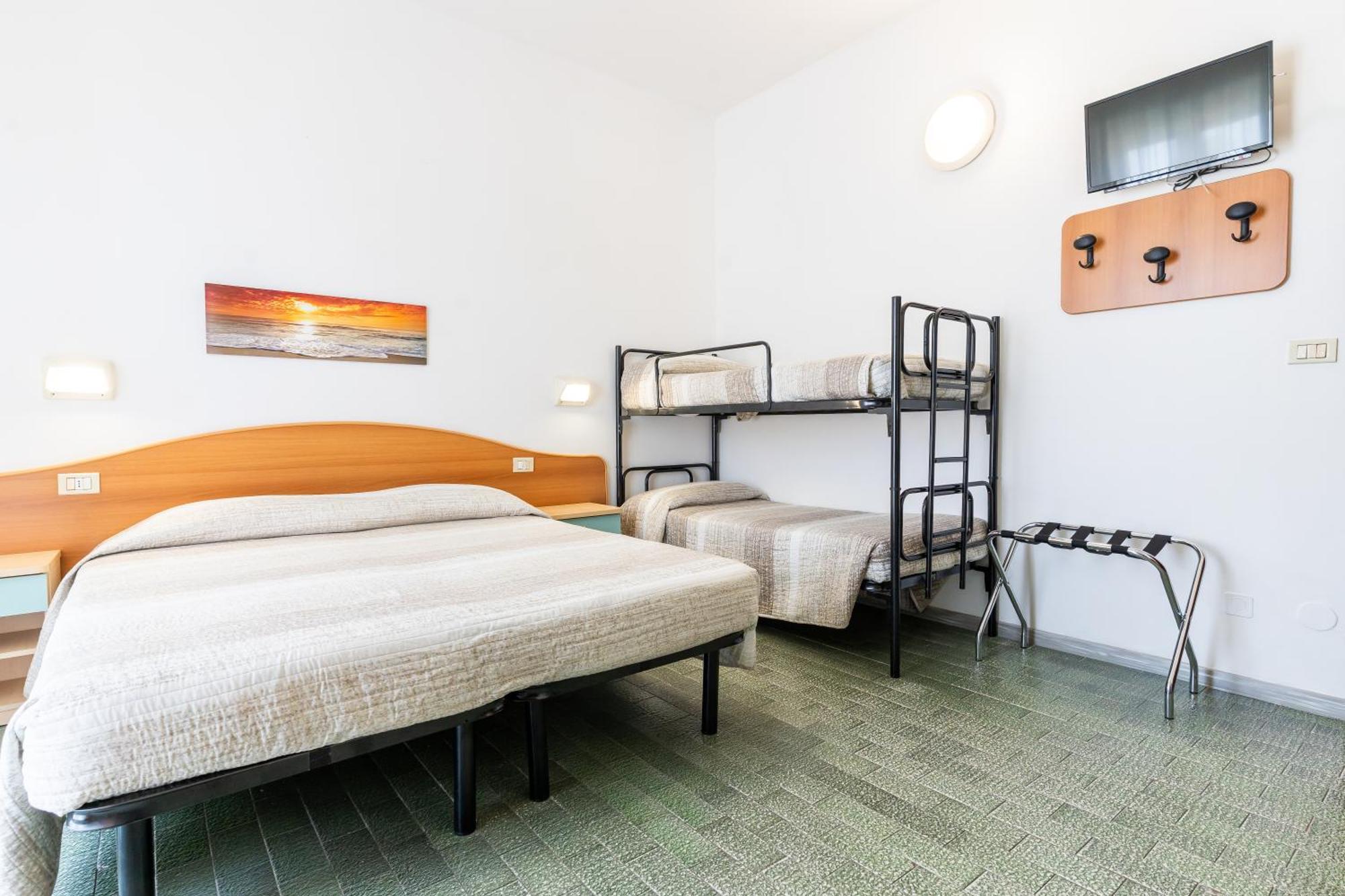 Hotel Mara Римини Экстерьер фото